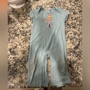 Three sisters outfit